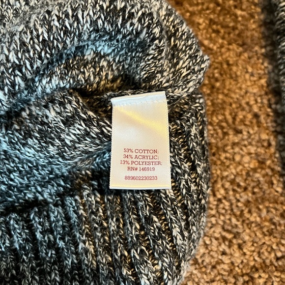 NWOT Sweater - Picture 8 of 9